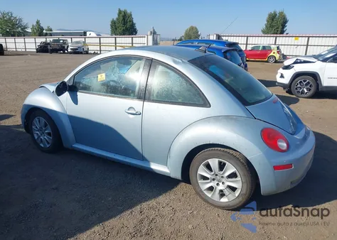 2010 Volkswagen New Beetle 2.5L из США, поврежденный, VIN 3VWRG3AG7AM026753